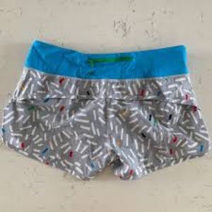 41. RARE Lululemon Speed Short 2015 Seawheeze Grey White and Colored Squiggles 8